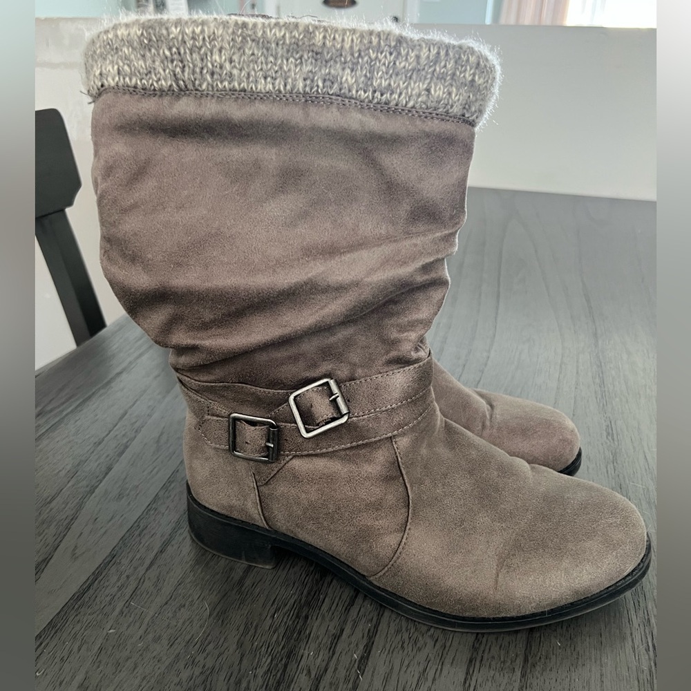 Women's sweater-trim Suede Slouchy moto boot